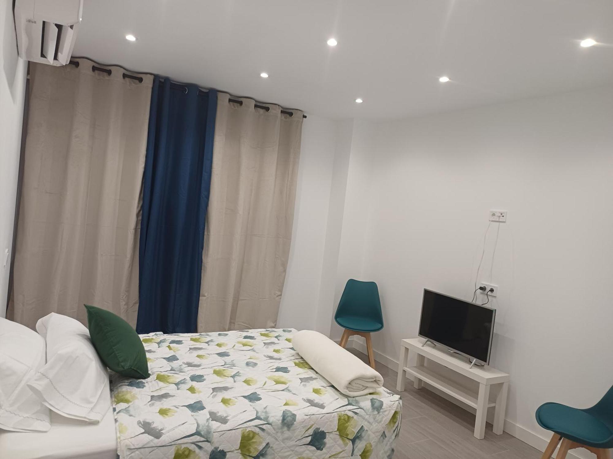Estudios Nuevos Madrid Centro Экстерьер фото