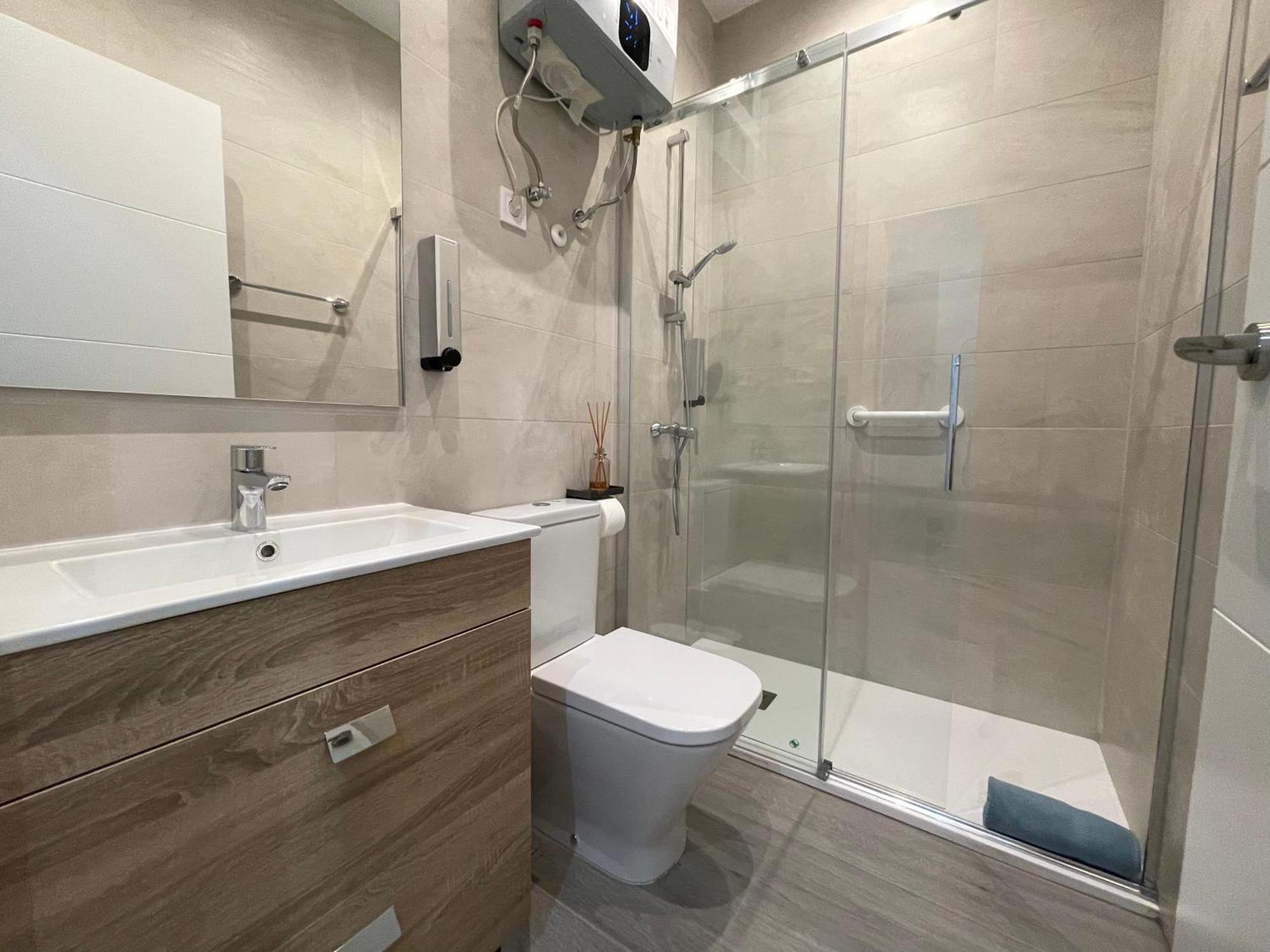 Estudios Nuevos Madrid Centro Экстерьер фото