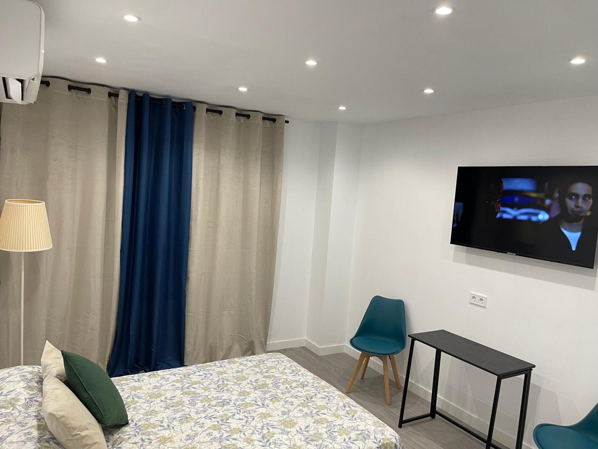 Estudios Nuevos Madrid Centro Экстерьер фото